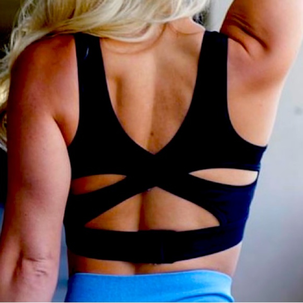NVGTN sports bra